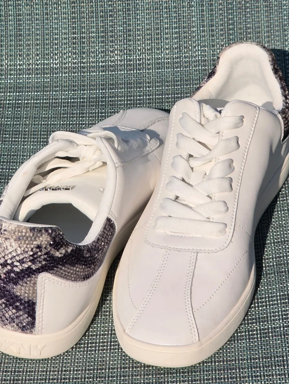 DKNY Seacliff Women's Sneakers Size 11 White Leather Rhinestone Low Top Shoes